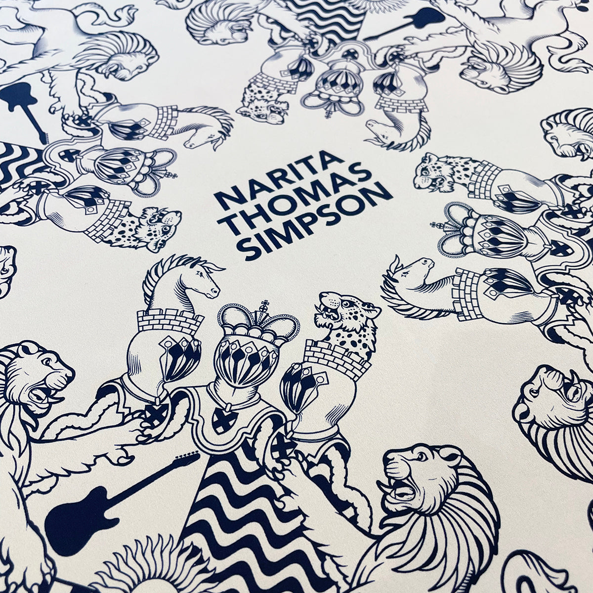 NARITA THOAMAS SIMPSON TONTON スカーフ　