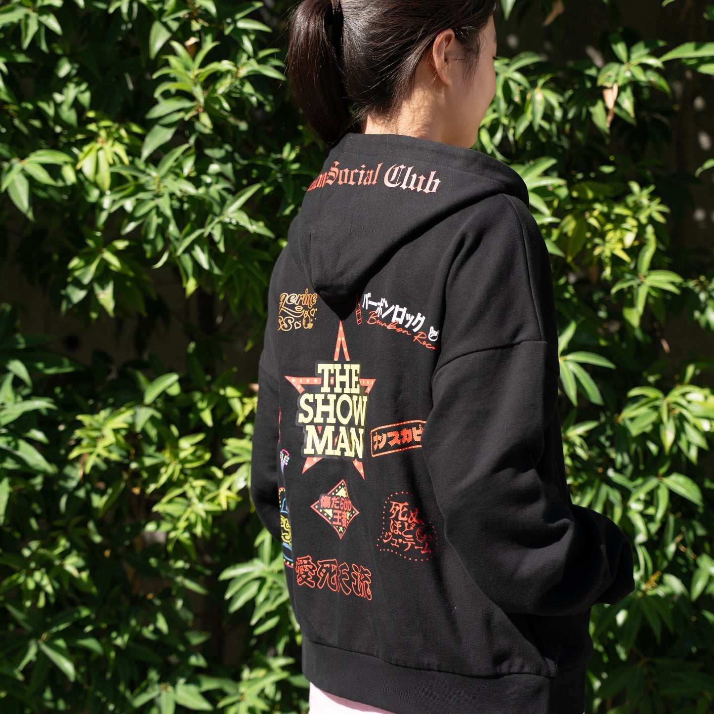 THE SHOW MAN パーカー